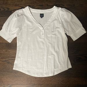 GAP XSmall Puff Sleeve Henley Top w/buttons. White